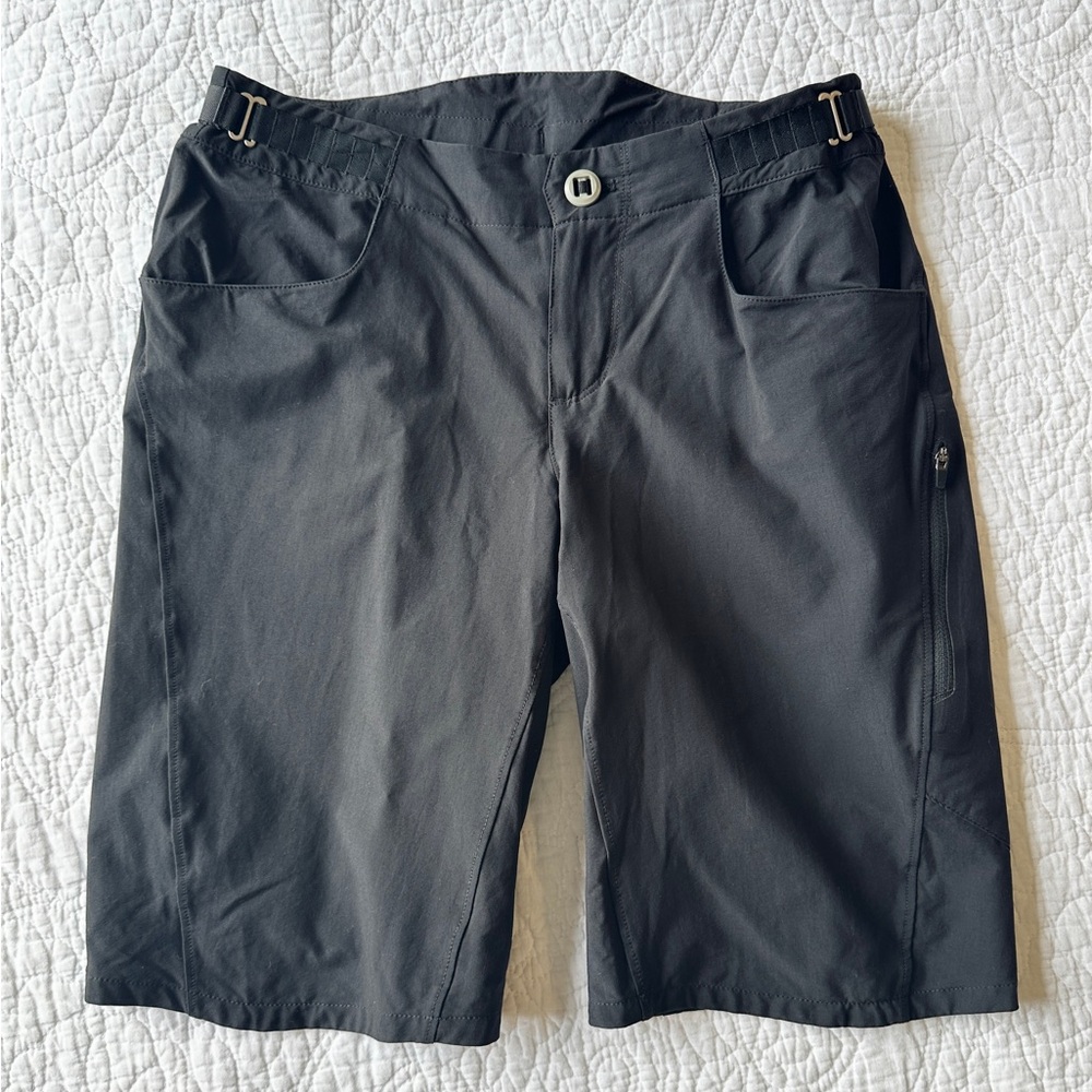 Patagonia Womens Black Hiking Biking Working Adjustable Waist Nylon Shorts Sz 4